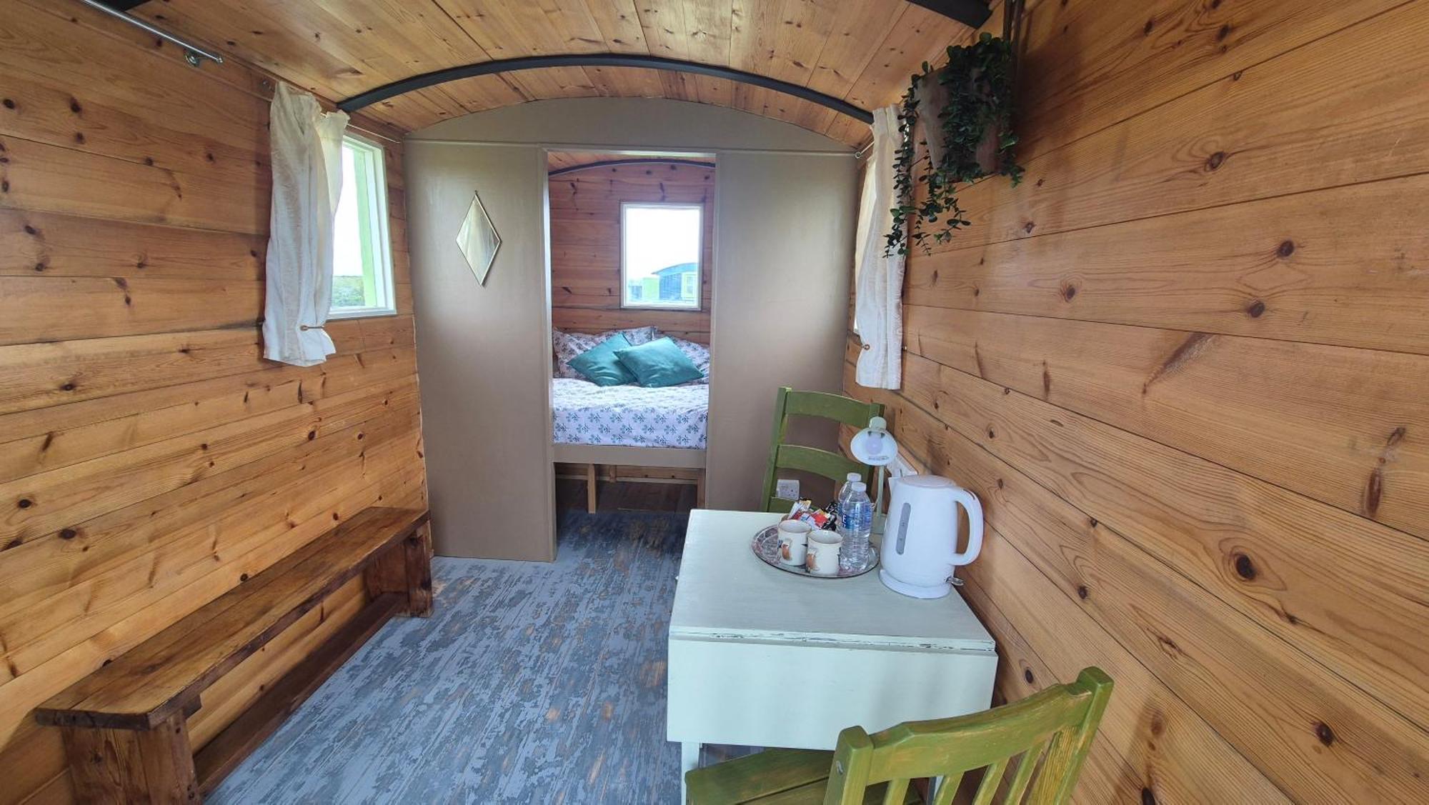 Coast Path Camping Saint Ishmaels  エクステリア 写真